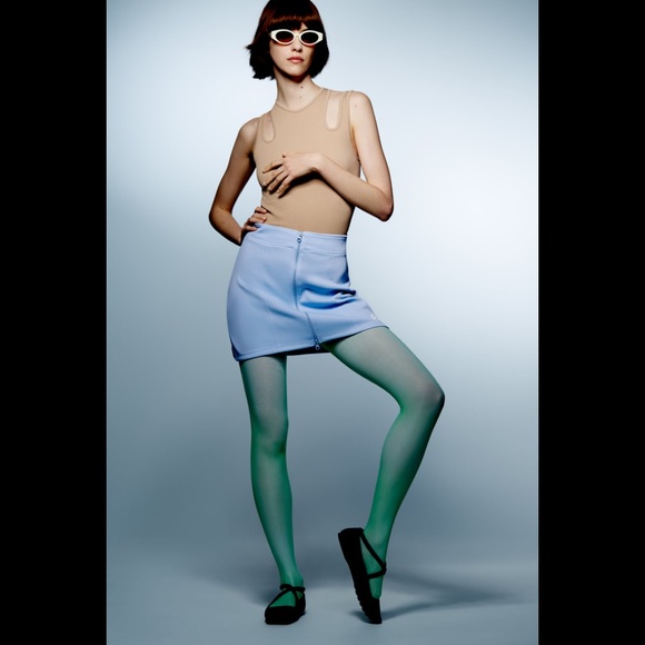 ZARA SEAMLESS CUT OUT TOP - SIZE XS-S  TAN COLOR - Picture 4 of 5